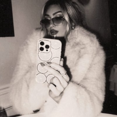 HAUSOFCUNTURE's profile picture. @Izzi_WWE original character. ♔ Beauty is in the eye of the beholder, but anyone with a brain will tell you that Izabella Couture is perfection personified.