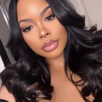 Poundcakemo_'s profile picture. I blame everything on my zodiac sign and I don’t believe in going 50/50…🤍