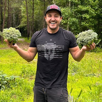 stuartscheller's profile picture. Farmer. American. Pentagon grinder.