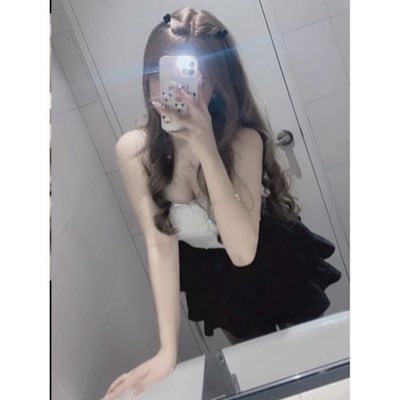 BoyerVerda37522's profile picture. 有人想看我的粉粉小穴穴嗎 
手下不要留情 回覆［❤️］ 
#私訊傳照片   私訊