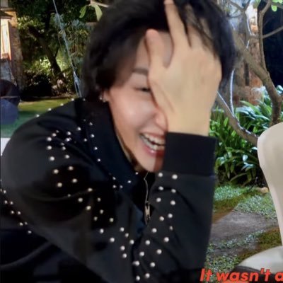 bemy_maybe's profile picture. 