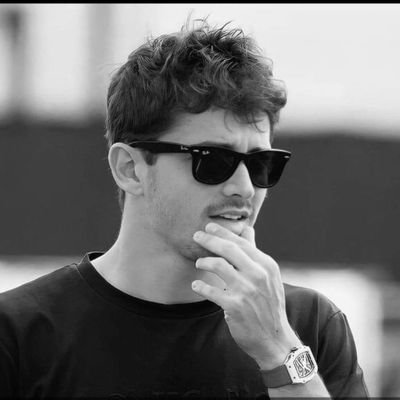 hothaifa__1's profile picture. تظاهر بأنك بخير مهما كان انهيارك من الداخل فالكتمان أجمل بكثير من أن تتسول شفقة الأخرين..