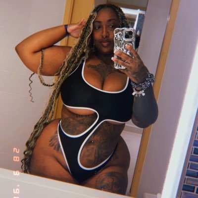 Doejane___'s profile picture. CARPE DIEM IG: _doejane