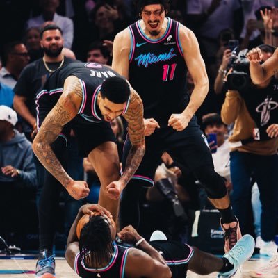 mi_twatter's profile picture. 