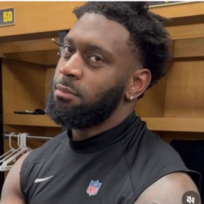 PatQueenburgh's profile picture. tired of loosing in the wildcard trusting ARod …also a warriors fan Formerly Metburgh, Austin burgh