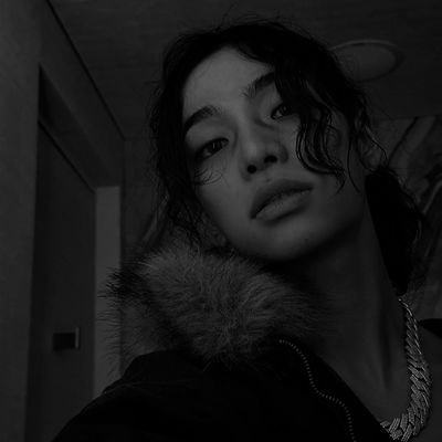 badaltuan's profile picture. https://t.co/0qGaiXUvO6 Ia tinggal di antara reruntuhan bayang-bayang (2004)