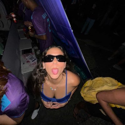 nayaraguedes__'s profile picture. 24 | dizem que sou engraçada aqui | ciencias da natureza - unirio | farmácia - uff | vasco