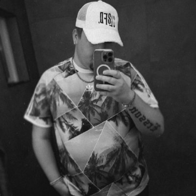 Johnizh_'s profile picture. Grinding COD, Sipping Monster ⚡ Emelie ❤️