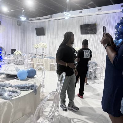 forevahungry1's profile picture. #MMG ..MiAmI,Fl .Carol City IG dipset305 Snapchat dipset305 "oh yea call me " Sincere😎living life like Nas on belly ..CEO of #forevauplighting_