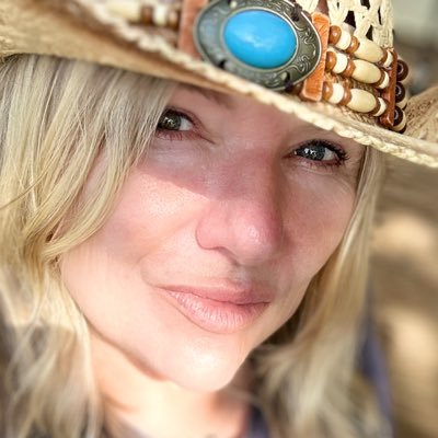 SamaraHardee's profile picture. 🦋Samara Hardee is my name! Math and Science are my game! 💋FOUND my Prince 🐸 💋🤴🏻PATRIOT 🇺🇸🚫NO DMS🚫 🐾🔴Go GA DAWGS🔴🐾 NERDY GAL💋