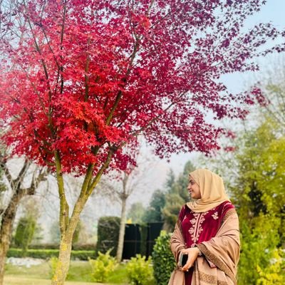 Anjum_Zehra_'s profile picture. shadow girl, shut the spotlights