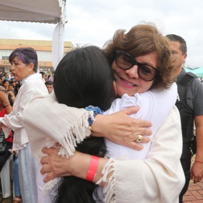 ivonneabogada's profile picture. Abogada, escritora, defensora de la paz y nobles causas, atleta Marathon Runner.