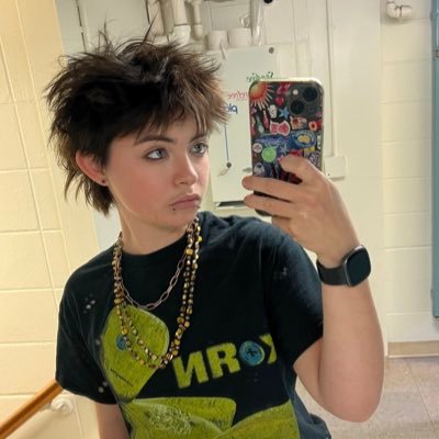 mikeypilled's profile picture. filmtwt loser (employed)