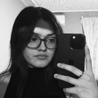 Andreamacias30's profile picture. 