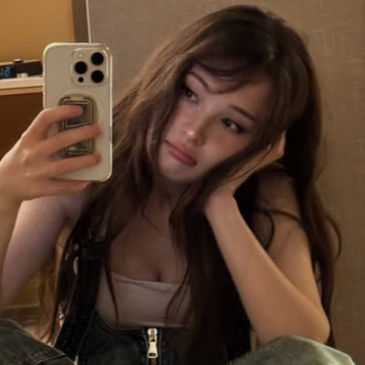 priswrldd's profile picture. just a girl that loves tinakitten & emeka rose