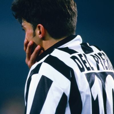 Diskrum's profile picture. Experienced systems administrator and cloud engineer. 4x AWS certified. Juventus today and forever.