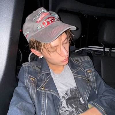 tuesday nap with jami. Profile