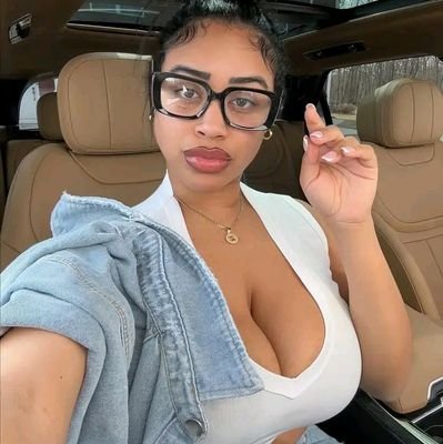 DCFURNITUR47987's profile picture. 