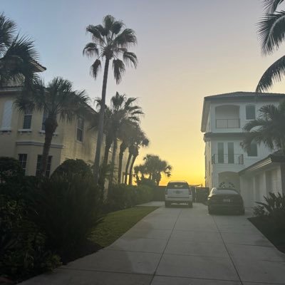 starhead's profile picture. 