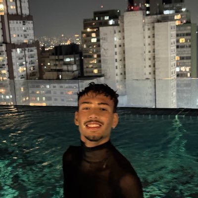 The_Teuzz's profile picture. Virginiano, 22y, 🏳️‍🌈, Gatinho da Katy 💙