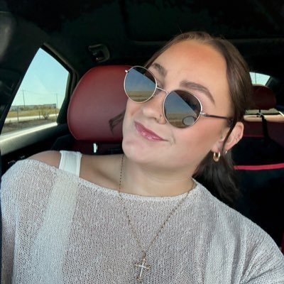 paigemooneyyy's profile picture. unt volleyball #10