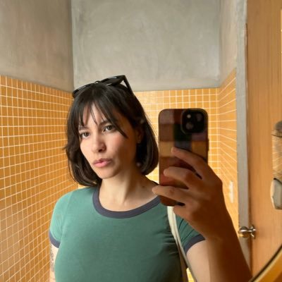 Vale04ji's profile picture. 