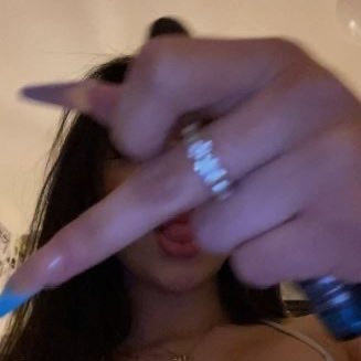 theheartheel's profile picture. ログアウト