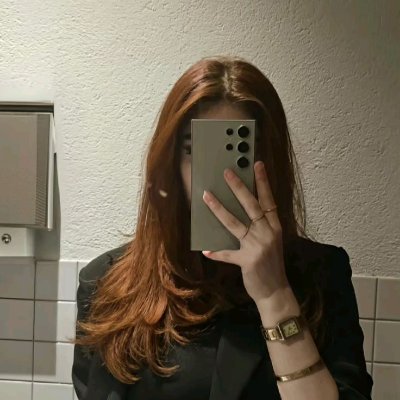 priya_shuklaxd's profile picture. Self-made entrepreneur | Building empires, breaking barriers | Empowering women to lead with strength and grace | Passionate about growth, innovation🔥