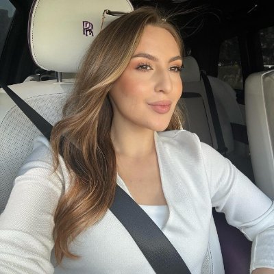 KatLuxuryLife's profile picture. Fashion, horses, travel, and a life lived with intention.
Beauty in the details, strength in the silence.
Soft heart, sharp mind 🤍