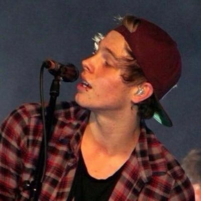 shutthatbabyupp's profile picture. istillfeelthesame 🖤muke girl since 2014🖤