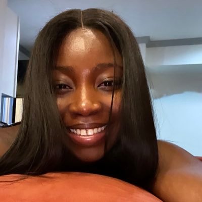 missopabisi's profile picture. 🪬