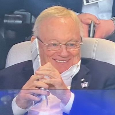 LifeIsGr8M8's profile picture. 