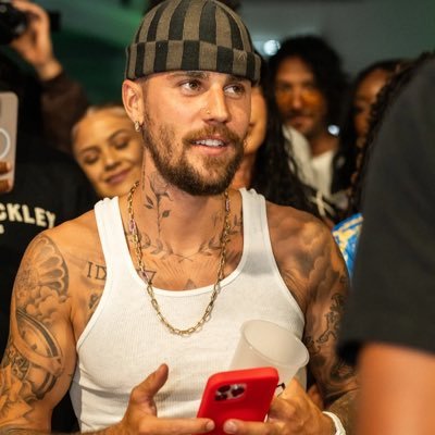 savagelovcr's profile picture. Don’t hate me because you ain’t me. Time will heal everything but a biatch is still always a biatch.