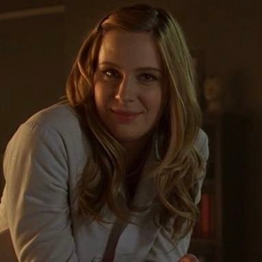 darkorvere's profile picture. ♡ @capsclark