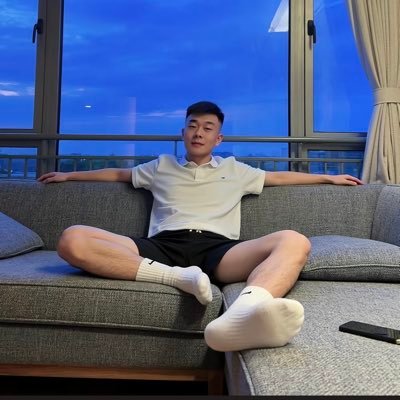 HuangFeng_S's profile picture. 爱好广泛