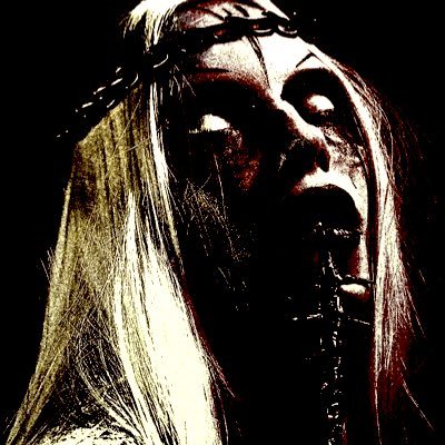 deadcenti's profile picture. J ♡ ✦ 19 𑣿 ✦ Goth ⚰︎ ✦ Aries ♈︎ ✦ Poet ᝰ ✦ Witch ⛧