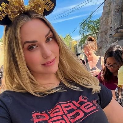 Charlotte11131's profile picture. 🇺🇸🇩🇪🇮🇹