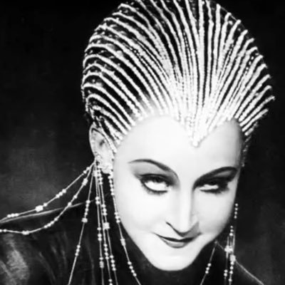 PopJunkiejunk's profile picture. pop culture monster: #KingdomHearts #FinalFantasy #Goth #Music #Movies #Anime #PopCultureNews