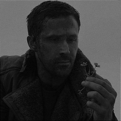 MT_100M's profile picture. أحب عالم السينما والألعاب، لأن كل قصة هناك تخليني أعيش حياة جديدة 🎬🎮