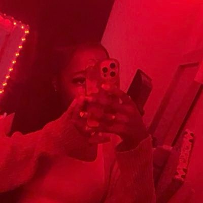 kimoraniyanie's profile picture. 