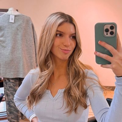 byuhrb's profile picture. 💌 🪩✨🕊️🌾💋