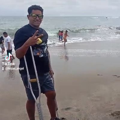 YohanEspin85702's profile picture. 