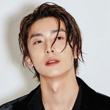 choi_Yawnzzn99's profile picture. 27