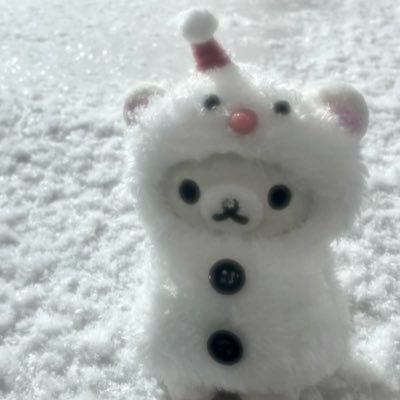 UWU0326's profile picture. “我打开了一本关于小雨的故事书”