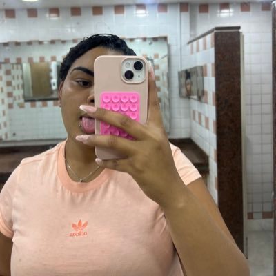 LaisSilvaa22's profile picture. 