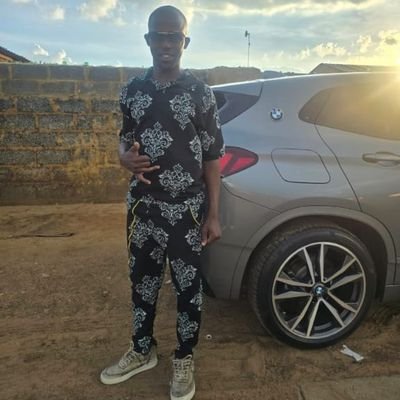 juniorkhanye13's profile picture. IDISKITV, world sports betting ambassador, footballer⚽, motivational speaker, actor and soccer analyst 
📕#GhettoNinja:The Junior Khanye Story Nikolaos Kirkinis