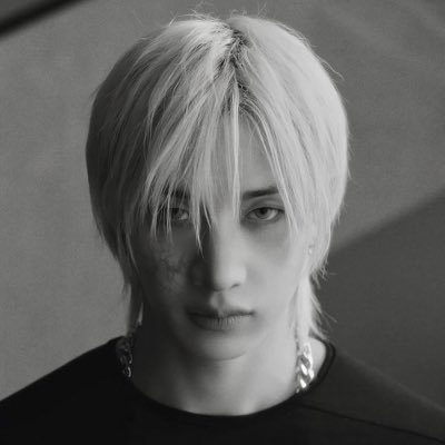 hyuncelona's profile picture. skz at camp nou | read sp / extend bio