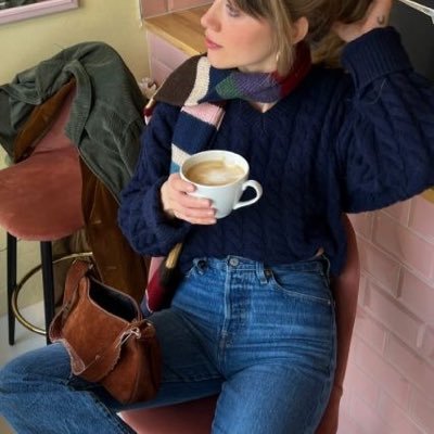 leylimleylim88's profile picture. müzik öğretmeni🎶