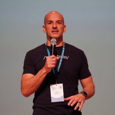 jon_bossenger's profile picture. Misses the days when it was all just cat pics and shitposts.

https://t.co/QsAGMIE8pu