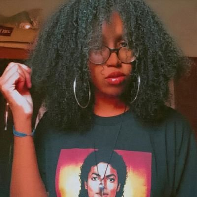 Karolaynne45262's profile picture. 25Y🛐
@flamengo🖤❤
trancista💇🏾‍♀️🪮
sagitário♐
anos 80❤🎵
escritora✍🏽📖
fã:
@michaeljackson
@joelma